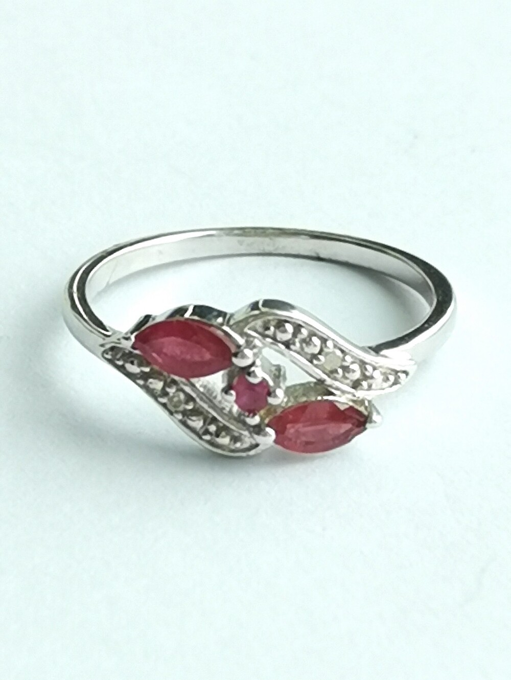 Natural Ruby gemstone Diamond Accent Ring Size 9.75 Vintage Excellent Condition